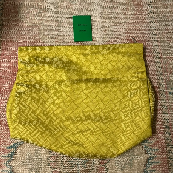 Bottega Veneta Portfolio - Like New - Picture 5 of 11